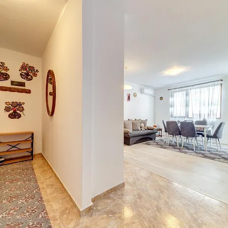 Cometa - 1bd Near Slope #7 By Flat Manаger